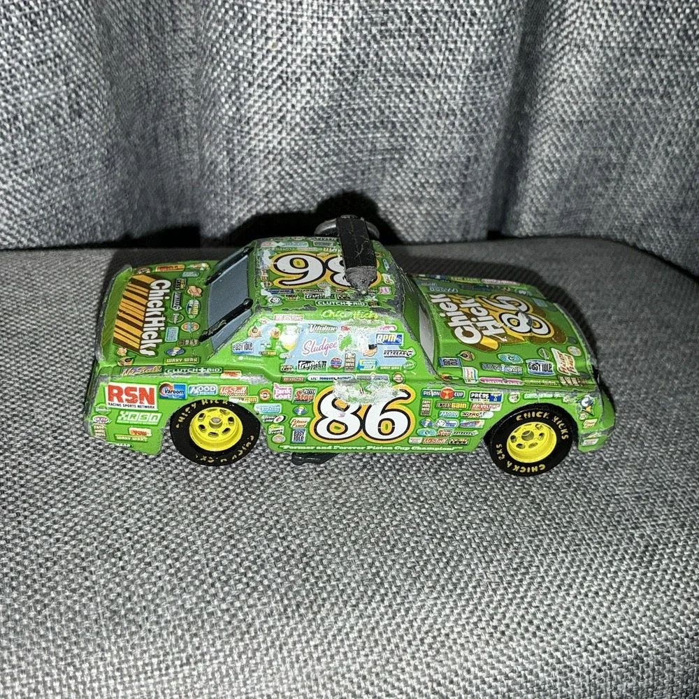 Disney Pixar Cars - CARS 3 CHICK HICKS WITH HEADSET Diecast